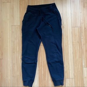 LULULEMON FLEECE JOGGERS SZ 4